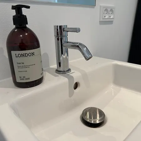 Laekker Med Vand Udsigt Pa Islands Brygge Apartment