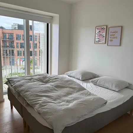 Apartment Laekker Med Vand Udsigt Pa Islands Brygge Copenhagen
